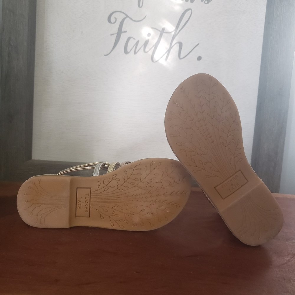 Tucker + Tate Metallic Gold/Silver Strappy Sandals Size 8M - Picture 10 of 12